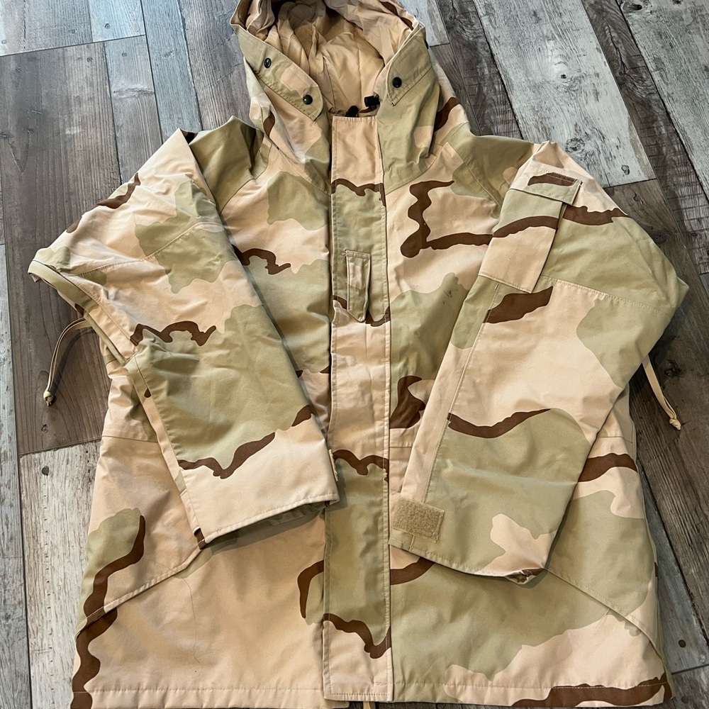 Military Gore-Tex Cold Weather Jacket